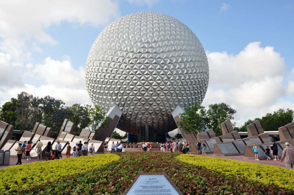 1 epcot spaceship earth 2010a