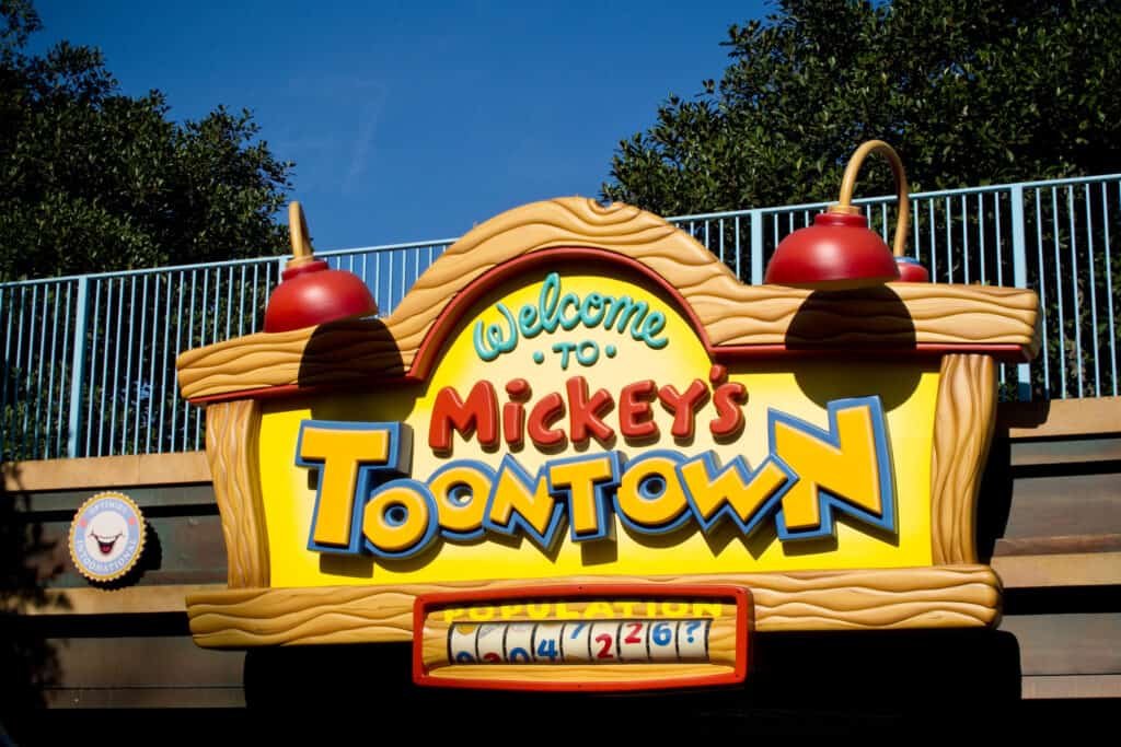 Mickeys Toontown entrance sign
